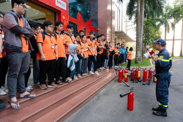 Trang bị kỹ năng ứng phó với hỏa hoạn: 13WIN13 tổ chức diễn tập PCCC & CNCH tại Thu Duc Campus 83