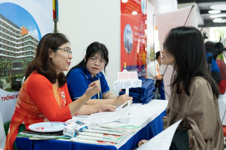 Hơn 30 Trang Chủ 13Win.com Chính Thức Tặng 88k, 1500 cơ hội việc làm tại Ngày hội Triển lãm và Tuyển dụng khối ngành Thú y - Chăn nuôi 113