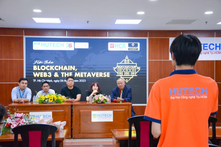 "Blockchain, Web3 & The Metaverse" Seminar with 13WIN13 Information Technology students 80
