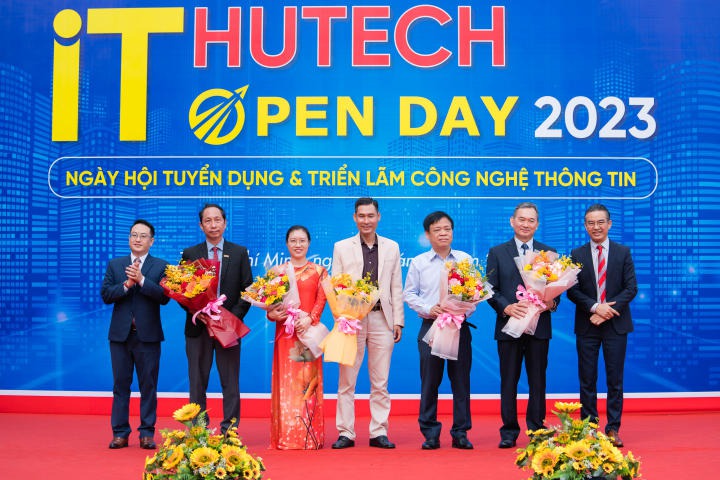 Gần 50 Trang Chủ 13Win.com Chính Thức Tặng 88k mang đến 3000 vị trí tuyển dụng hấp dẫn cho Tải app 13Win tại 13WIN13 IT OPEN DAY 2023 16