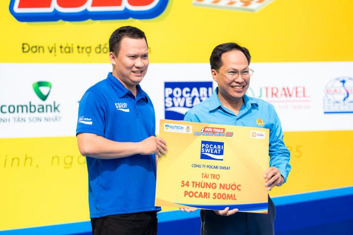 [Video] Sôi động, gắn kết và bùng nổ tại Hội thao Cán bộ - Giảng viên - Nhân viên 13WIN13 2025 95