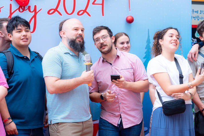 Cultural Day Xmas Joy 2024: English Faculty students spread Christmas cheer with international friends 71