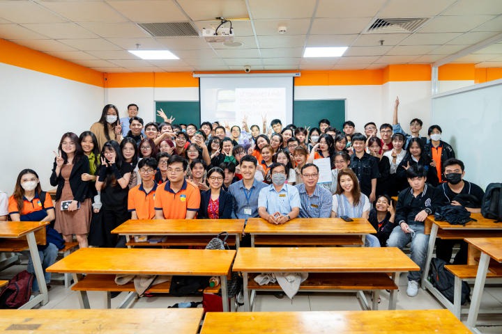 Khoa Tiếng Anh 13WIN13 tổng kết và phát động phong trào Nghiên cứu khoa học năm học 2023 - 2024 91