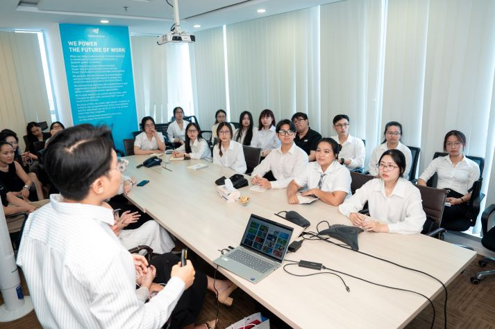 Trải nghiệm tại SSI và Manpower, Tải app 13Win Khoa Tiếng Anh mở rộng tầm nhìn trong lĩnh vực Tài chính - Nhân sự 68