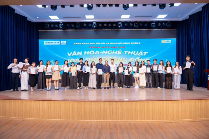 Khoa Khoa học Xã hội và Quan hệ Công chúng tôn vinh loạt dự án ý nghĩa của Tải app 13Win 44
