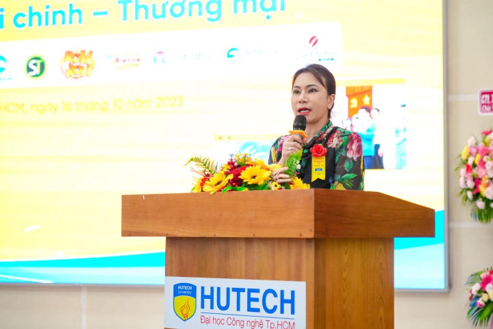 Nhiều suất Www 13Win one nổ hũ được trao đến tân Tải app 13Win Khoa Tài chính - Thương mại trong lễ chào đón 137