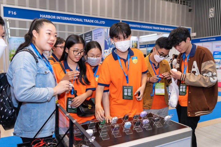 13Win 21 link không chặn Viện Kỹ thuật, 13Win002 tải ứng dụng 13WIN13 tham gia triễn lãm công nghệ thông minh OCTF 2023 47