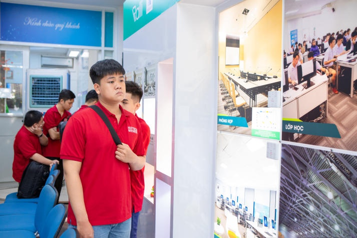 [Video] 13Win 21 link không chặn Viện Kỹ thuật 13WIN13 sôi nổi tham quan thực tế tại Công ty Cổ phần Bóng đèn Phích nước Rạng Đông 53