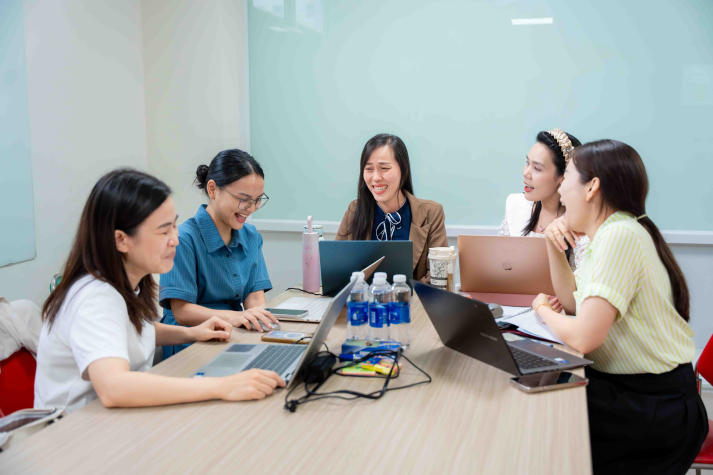 VJIT nâng cao năng lực 13Win nhà cái Truy cập link cho 13Win22 con - Tải app về điện thoại nhận lì xì qua tập huấn học phần “Tư duy thiết kế dự án” 80