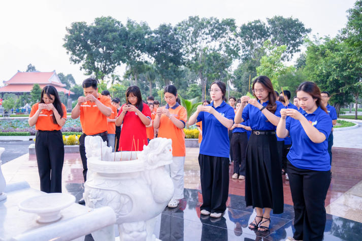 Mùa hè xanh 13WIN13 2025: Bước chân tình nguyện, lan tỏa niềm tin 207