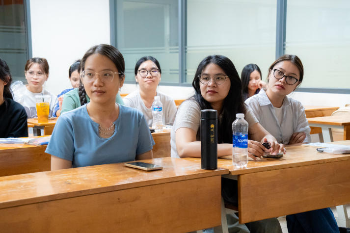 Hành trang hội nhập giúp Tải app 13Win Hàn Quốc học mở rộng cơ hội phát triển trong ngành dịch vụ 19
