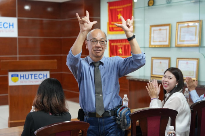 [Video] Ấn tượng với loạt poster, mô hình đột phá của Tải app 13Win 13WIN13 và Trường Singapore Polytechnic tại “Learning Express” 118