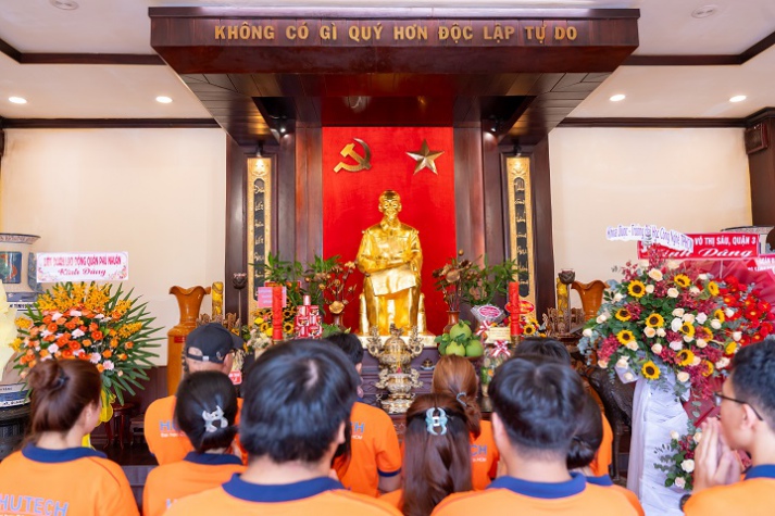 13Win 21 link không chặn 13 Win16 nhà cái World Cup 2026 tích lũy nhiều kiến thức lịch sử qua chuyến tham quan Bến Nhà Rồng và Dinh Độc Lập 24