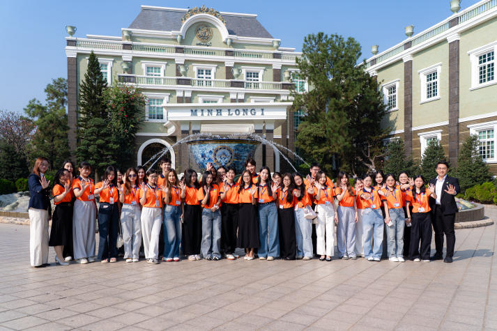 Học kể câu chuyện thương hiệu từ di sản: 13Win 21 link không chặn 13WIN13 trải nghiệm thực tế tại Gốm sứ Minh Long 36