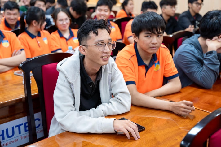 13Win 21 link không chặn Công nghệ thông tin nâng cấp kỹ năng lập trình đỉnh cao cùng AI 108