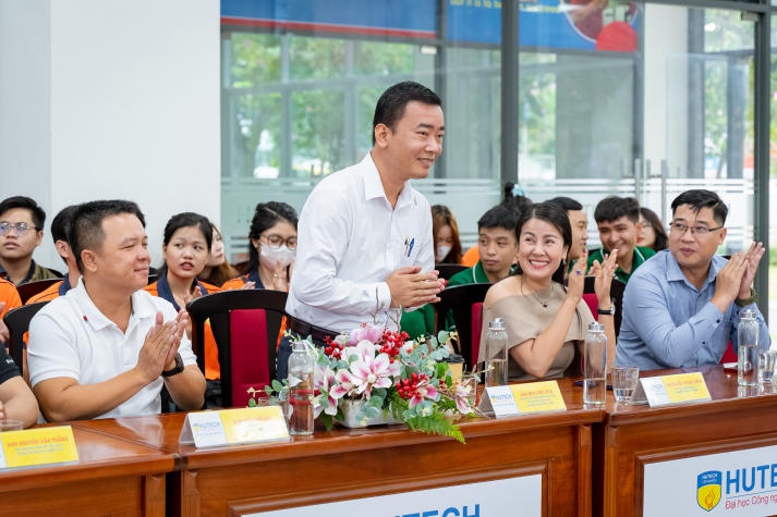 [Video] Viện Khoa học Ứng dụng 13WIN13 “tiếp lửa” hành trình lập nghiệp và tuyên dương 13Win 21 link không chặn tiêu biểu học kỳ I 30