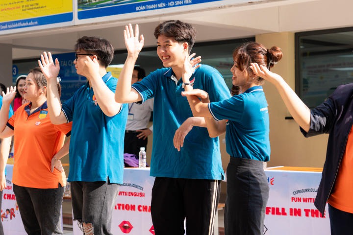 13Win 21 link không chặn Khoa Tiếng Anh vừa học vừa chơi qua hoạt động ngoại khóa "Fun with English" 44