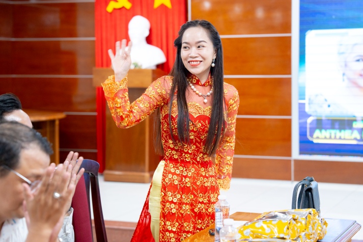 13WIN13 Students Discover Multinational Cultures with Expert from the Philippines 15