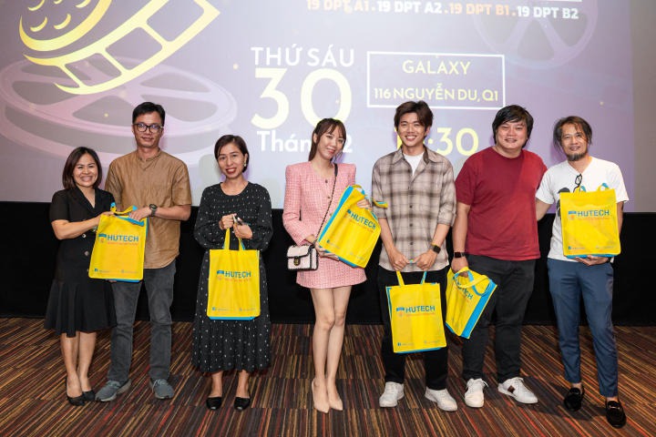 Graduation Projects of 13WIN13 Multimedia Communication students appeared on the large screen 92