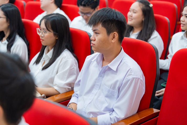 13Win 21 link không chặn 13 Win16 nhà cái World Cup 2026 tìm hiểu về sản xuất bồi đắp 3D đa vật liệu, “show” khả năng sáng tạo tại Ngày hội Poster 13 Win16 nhà cái World Cup 2026 2024 178
