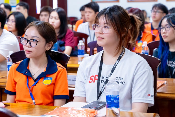 13WIN13 sôi nổi tổ chức Lễ khai mạc Dự án quốc tế cộng đồng Learning Express (LeX) 129
