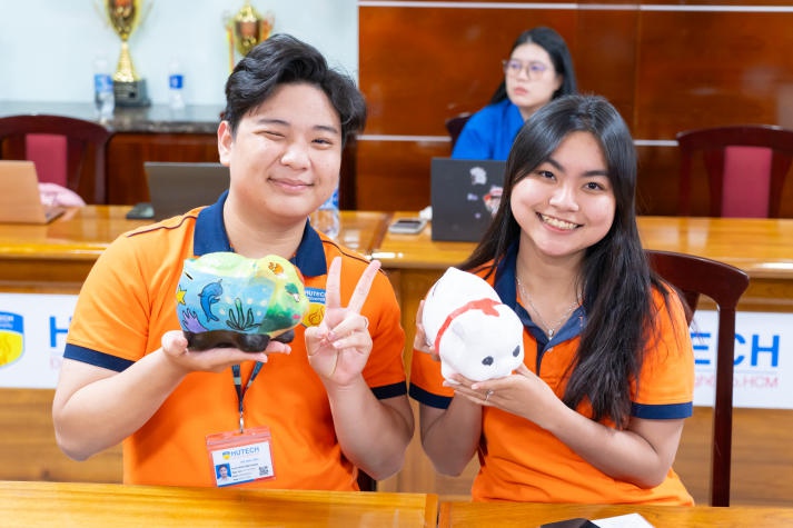 Lan tỏa yêu thương từ công trình thanh niên “Nuôi heo đất” của Tải app 13Win Khoa Marketing - Kinh doanh quốc tế 10