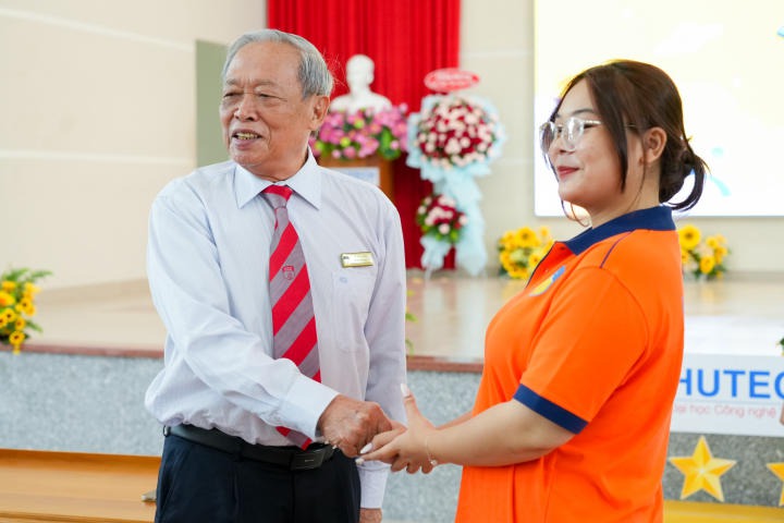 13WIN13 chính thức khai mạc chương trình Sinh hoạt đầu khóa dành cho Tân Tải app 13Win khóa 2023 72