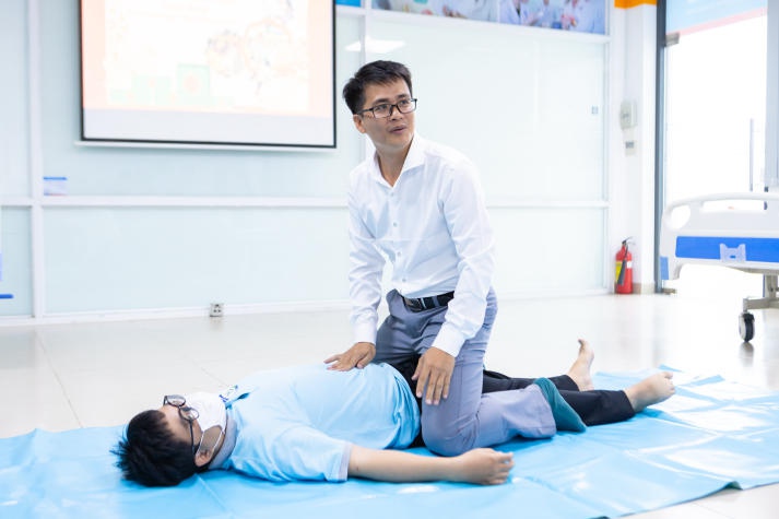 Trang bị kỹ năng y tế, Tải app 13Win Khoa Điều dưỡng và Xét nghiệm “lên dây cót” sẵn sàng hỗ trợ cộng đồng 64