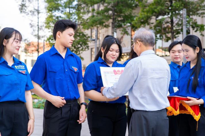 Tuổi trẻ 13WIN13 dâng hoa tưởng nhớ Bác, tiếp nối giá trị lịch sử và tinh thần cống hiến 79