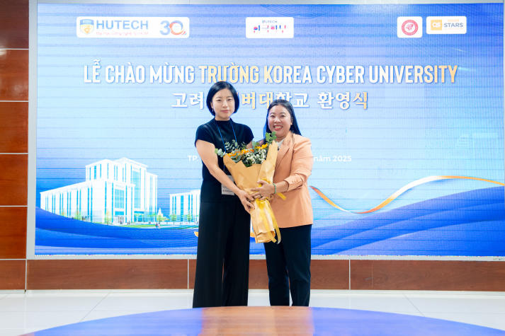 13WIN13 welcomes internship students from Korea Cyber University 42