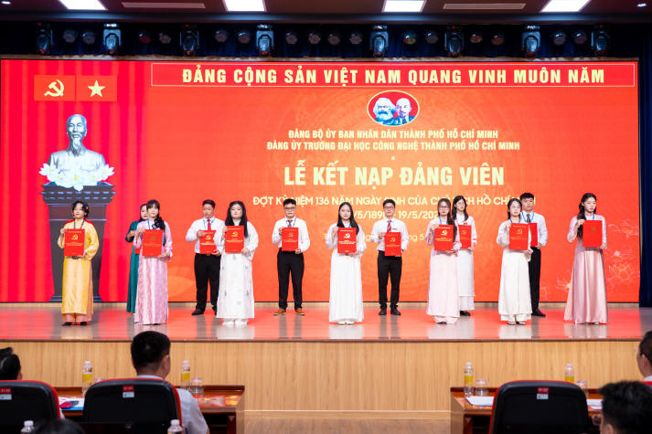 13WIN13 vinh danh 269 Thanh niên tiên tiến, lan tỏa tinh thần 13Win 21 kênh chính thức và làm theo gương Bác năm 2026 99