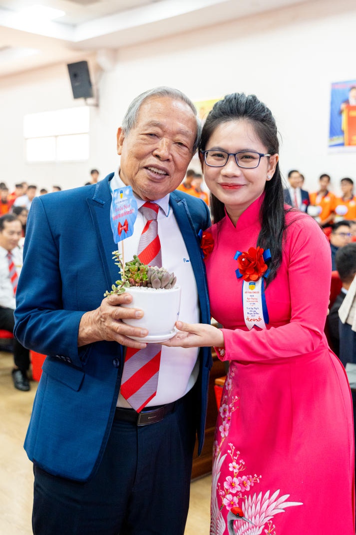 13WIN13 Alumni Awards - Giải thưởng vinh danh cựu Tải app 13Win tiêu biểu đang tìm kiếm “gương mặt vàng” 44
