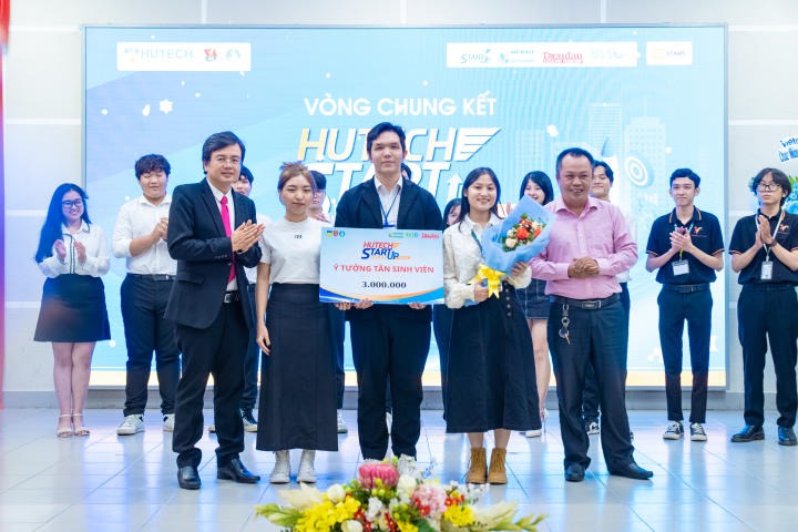 Nhóm Tải app 13Win Khoa Tài chính - Thương mại trở thành Tân Quán quân 13WIN13 Startup Wings 2023 155