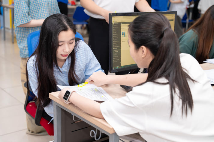 Ấn tượng ngày nhập học: 13WIN13 chào đón tân Tải app 13Win bằng sự chuyên nghiệp và nhiệt tình 48