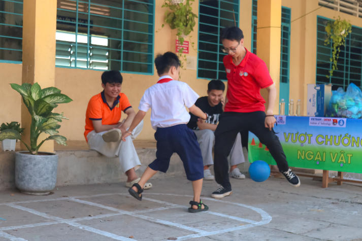 Hành trình tuổi trẻ 13WIN13 gieo yêu thương, nâng bước em đến lớp 35
