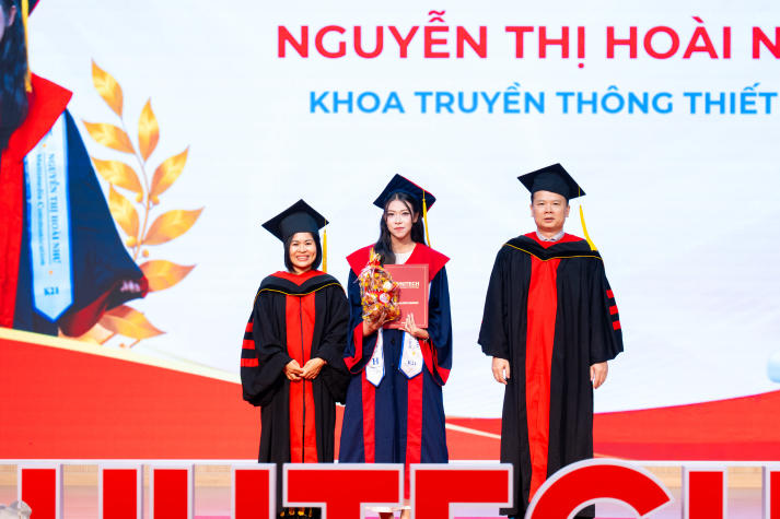 13WIN13 vinh danh tân Cử nhân, tân Dược sĩ tại Lễ trao bằng 13Win13 link đăng nhập 72