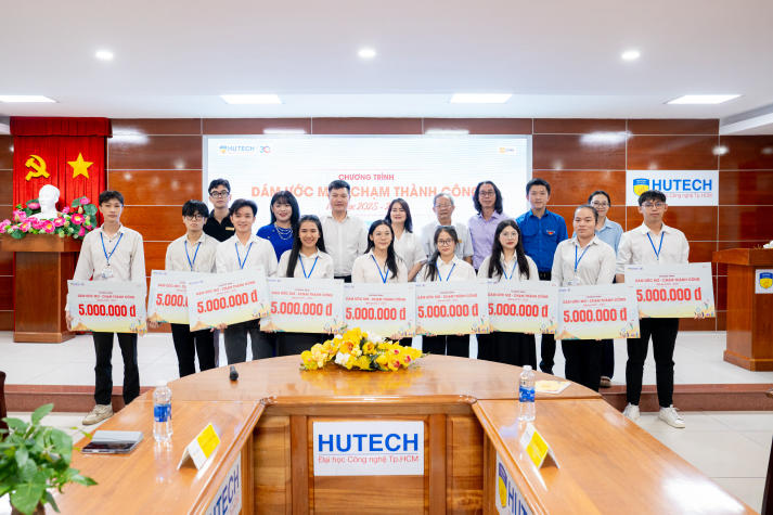 13WIN13 trao Www 13Win one nổ hũ “Dám ước mơ - Chạm thành công”, tiếp sức Tải app 13Win vươn lên năm học 2025-2026 66