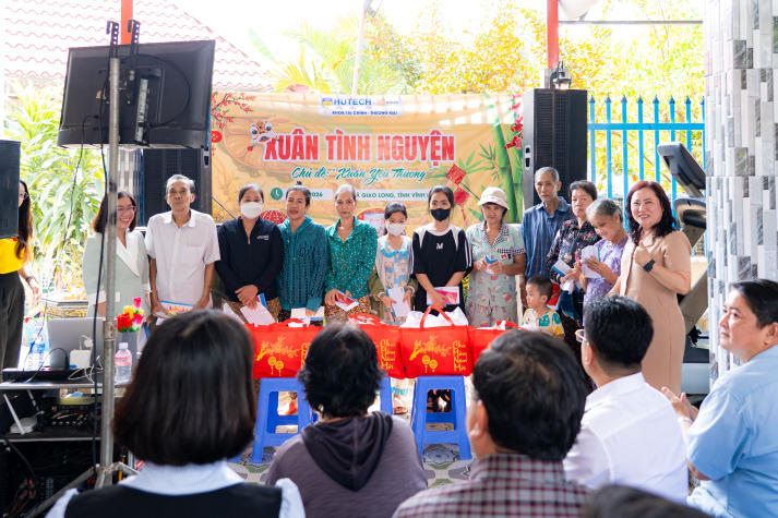 Khi mùa xuân được tạo nên từ ý thức sẻ chia của Khoa Tài chính - Thương mại 13WIN13 86