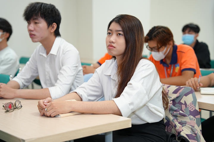 “VJIT Ryugaku fair” brought exciting information about studying abroad in Japan. 55