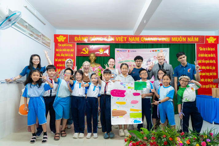 13Win 21 link không chặn 13WIN13 và UIUC mang làn gió giao lưu quốc tế đến Trường Tiểu học Hà Huy Tập 65