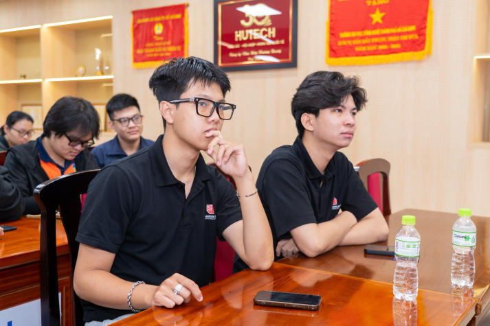 13Win 21 link không chặn Khoa Kiến trúc - Mỹ thuật 13WIN13 giao lưu cùng họa sĩ truyện tranh Pháp Maxime Peroz tại Talkshow “Thiết kế Comic” 41