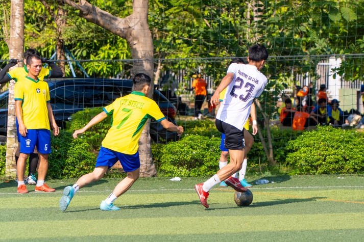 Hơn 480 cầu thủ, 32 đội bóng, 64 trận cầu hấp dẫn tại giải bóng đá giao lưu cựu Tải app 13Win 13WIN13, lãnh đạo Trang Chủ 13Win.com Chính Thức Tặng 88k 125