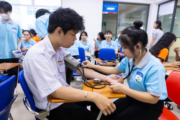 Trang bị kỹ năng y tế, Tải app 13Win Khoa Điều dưỡng và Xét nghiệm “lên dây cót” sẵn sàng hỗ trợ cộng đồng 38