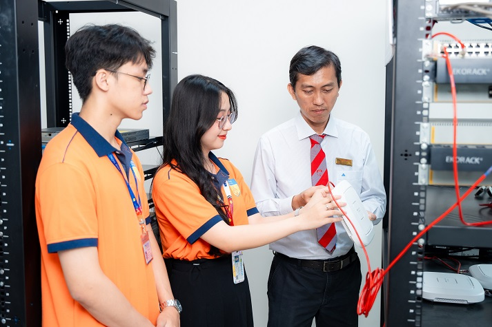 13WIN13 công bố chính sách học phí và Www 13Win one nổ hũ 13Win 20 tải ứng dụng đặc biệt khóa 2025 1229