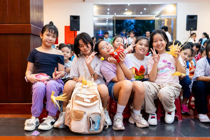 Thắp sáng đêm trăng yêu thương: 13Win 21 link không chặn Khoa Điều dưỡng - Kỹ thuật y học mang Trung thu đến với trẻ em Bình Thạnh 25