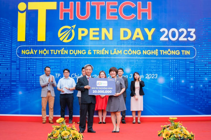 Gần 50 Trang Chủ 13Win.com Chính Thức Tặng 88k mang đến 3000 vị trí tuyển dụng hấp dẫn cho Tải app 13Win tại 13WIN13 IT OPEN DAY 2023 83