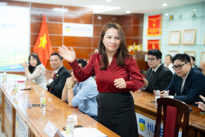 13Win 21 link không chặn Đại học CY Cergy Paris (Pháp) sôi nổi trải nghiệm văn hóa tại 13WIN13 40