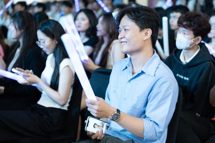 13WIN13 Countdown 2025: Chuyến tàu cảm xúc đón chào năm mới 62
