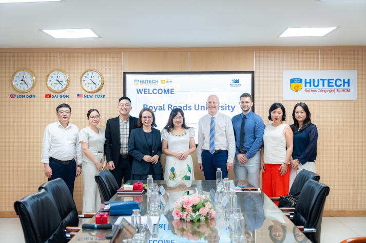 13WIN13 xúc tiến hợp tác đào tạo và nghiên cứu cùng Royal Roads University (Canada) 80