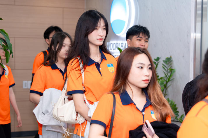 13Win 21 link không chặn Khoa Tài chính - Thương mại tiếp cận thực tế nghề ngân hàng tại Woori Bank 31